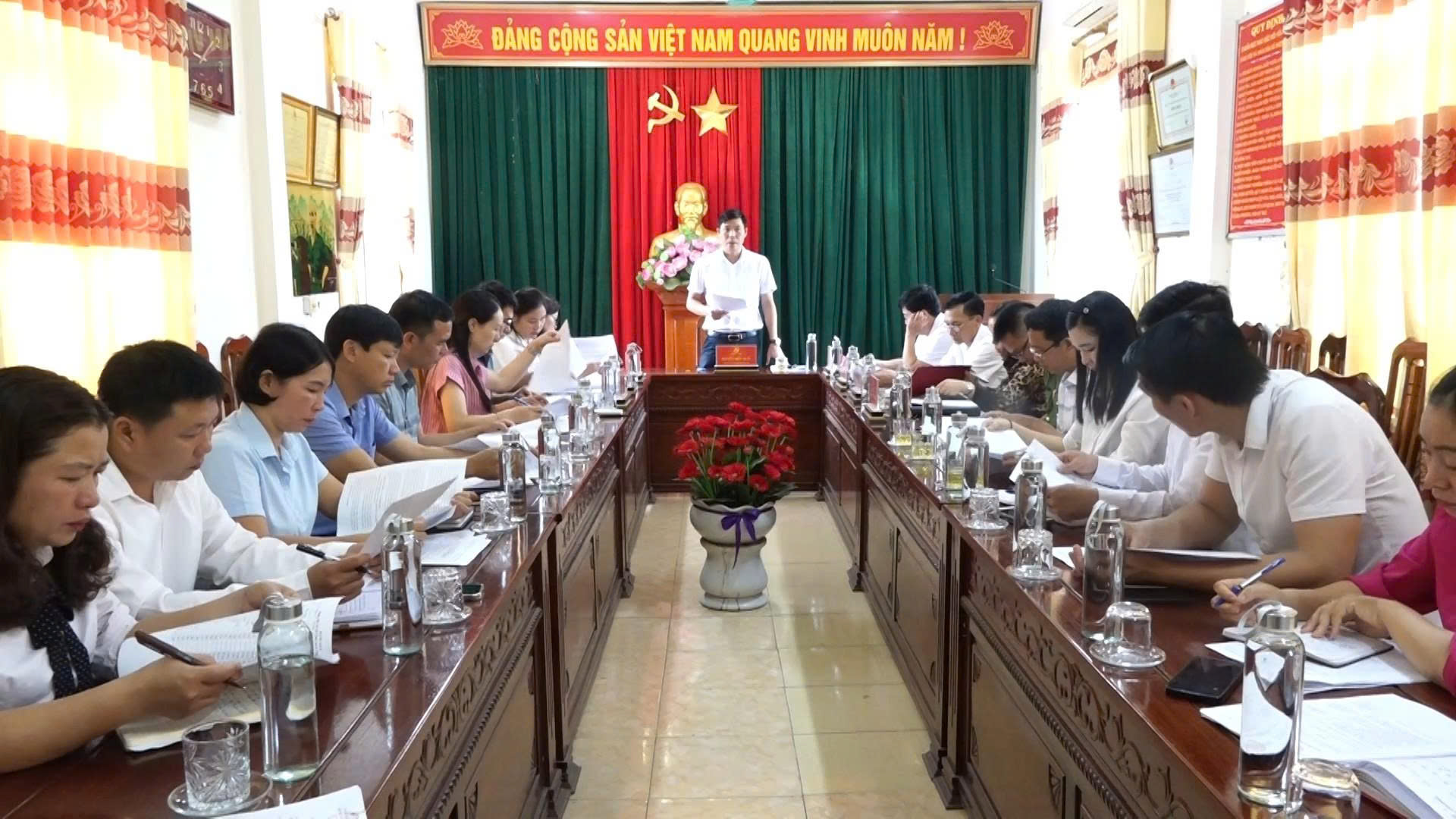 Anh-tin-bai